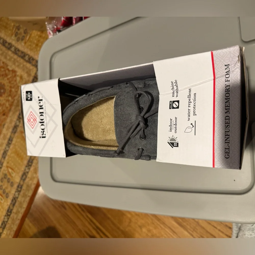 New Isotoner Men's Carter Indoor Outdoor Moccasin Slipper Water Repellent Gift‎